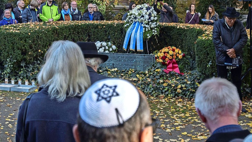 Göppingen gedenkt der Reichspogromnacht: Ein Weg des Friedens zum Synagogenplatz