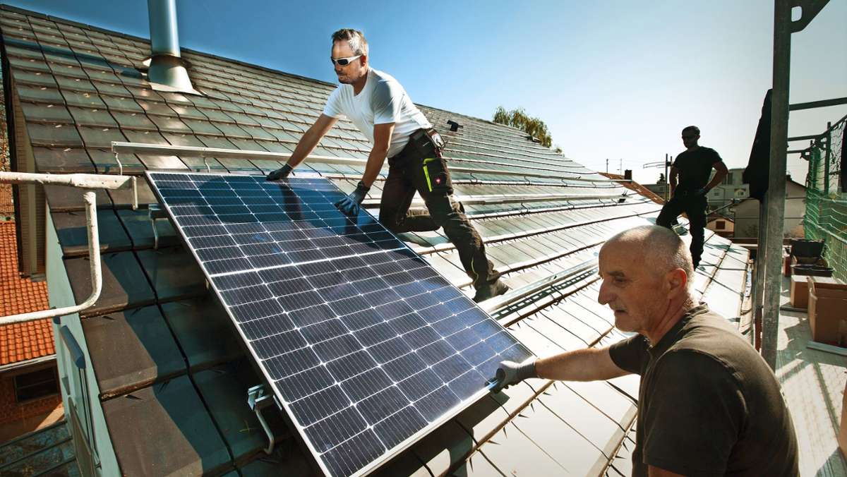 Fachkräfte Region Stuttgart: So ist der Beruf als  Solarinstallateur