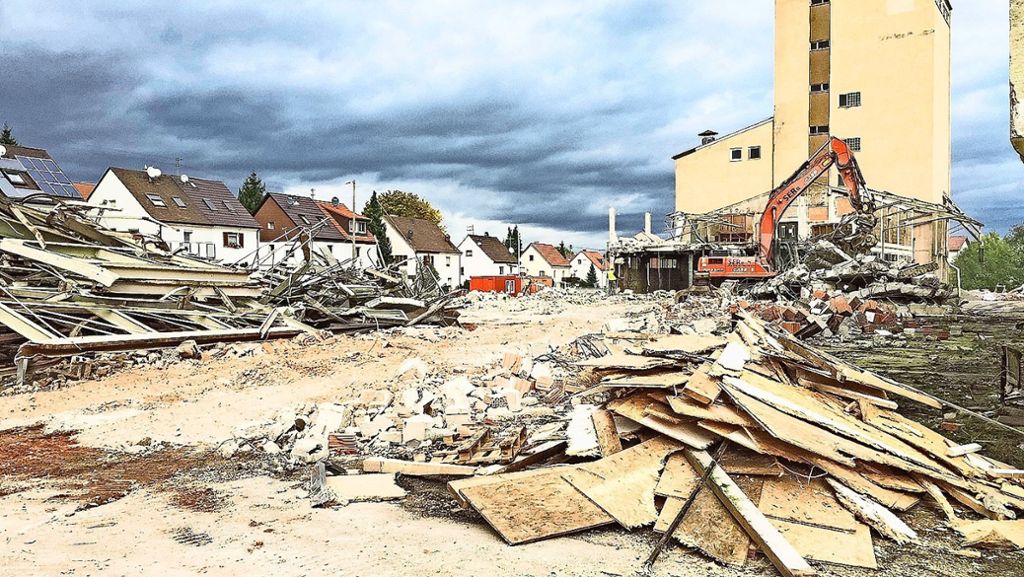 Turm in Ludwigsburg wird gesprengt: Baywa: Bald kommt der große Knall