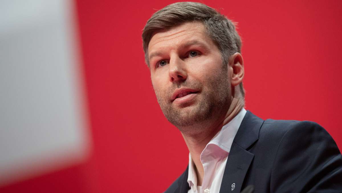 Thomas Hitzlsperger: VfB-Vorstandschef  strukturiert Führungsebene um