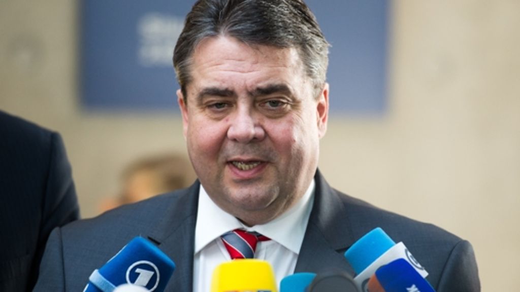  Wirtschaftsminister Sigmar Gabriel spürt Gegenwind aus den eigenen Reihen: Auch in der SPD-Bundestagsfraktion gibt es Widerstand gegen eine zunehmende Belastung der Industrie. 