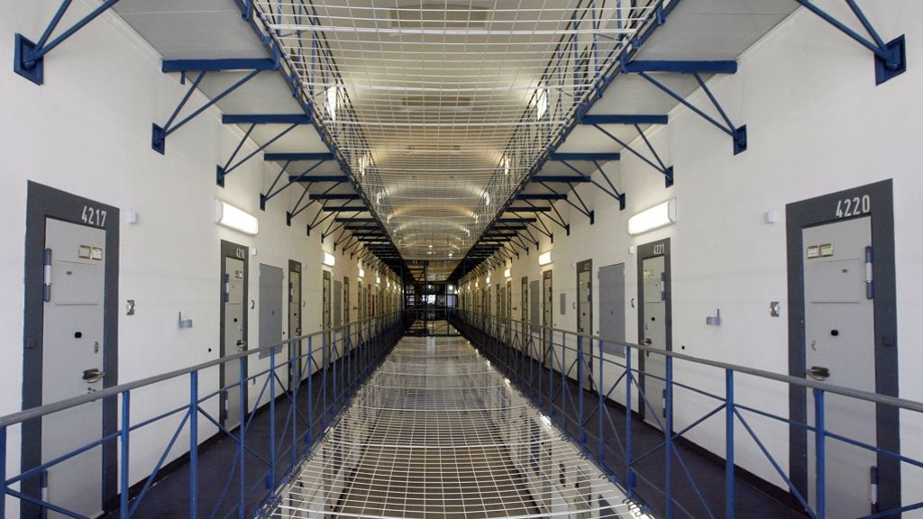 Gefängnisse: „Der Staat lässt seine Beamten allein“
