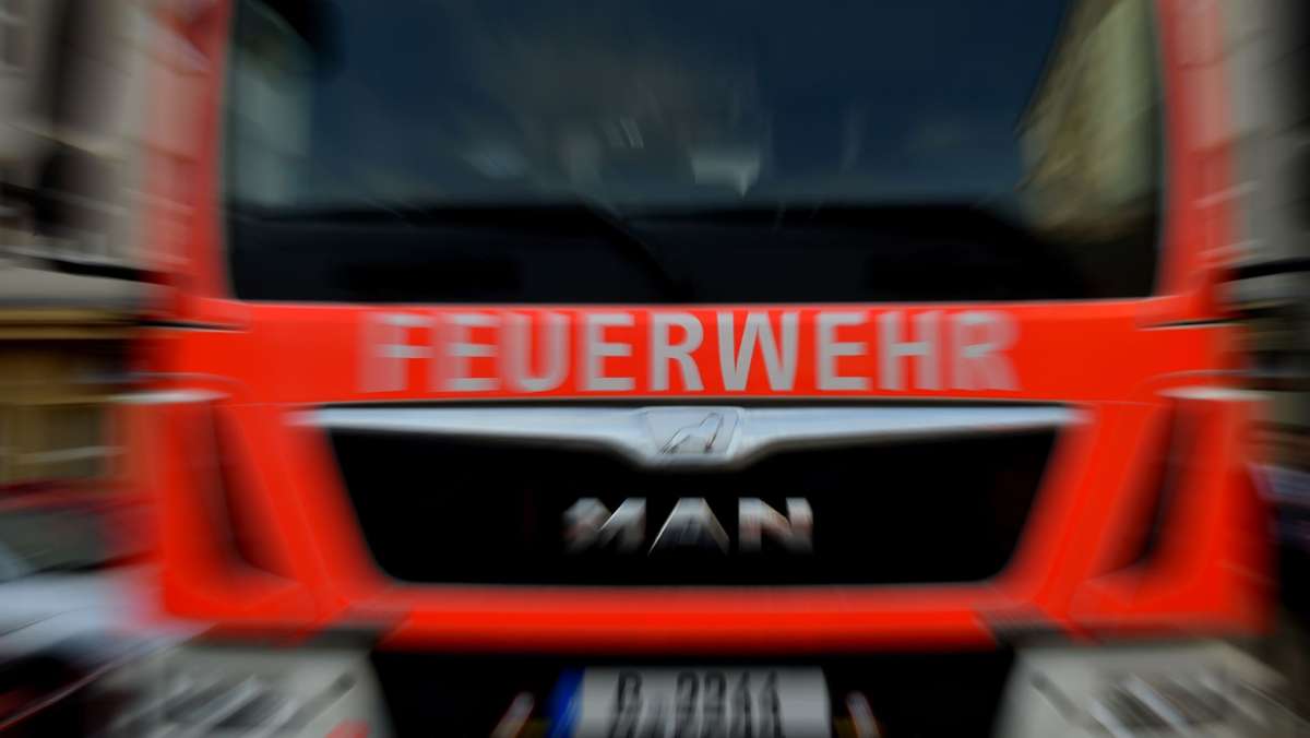 Feuerwehreinsatz in Kirchheim unter Teck: Sperrmüll fängt Feuer