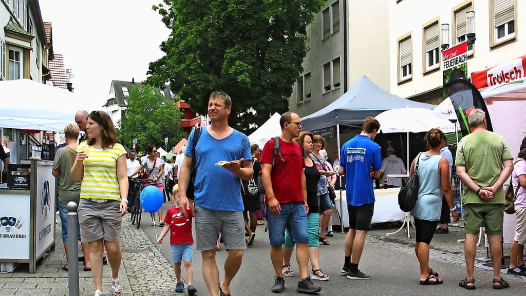 Höflesmarkt in Stuttgart-Feuerbach: In Feuerbach geht man zum Feiern auf die Gass