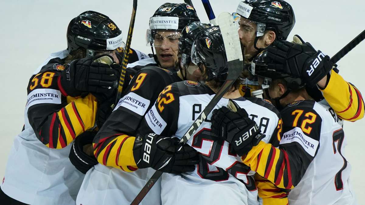  Wieder ein wichtiger Sieg gegen den großen Rivalen Schweiz! Das deutsche Eishockey-Nationalteam zieht mit unbändigem Willen bei der Weltmeisterschaft in Lettland ins Halbfinale ein und spielt am Samstag um den Einzug ins Endspiel. 