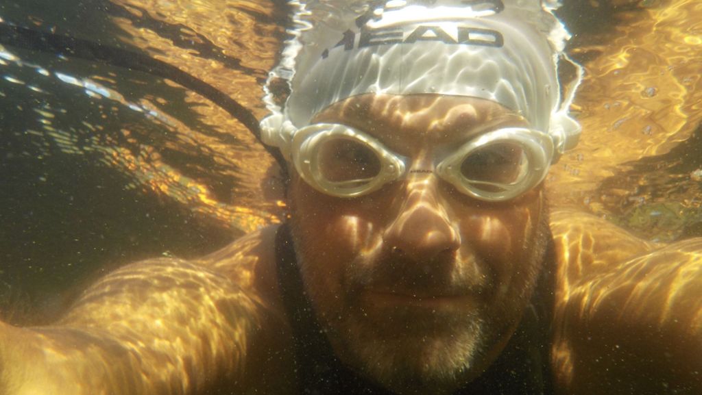 Martin Tschepe auf Seen-Tour: Der Extrem-Schwimmer
