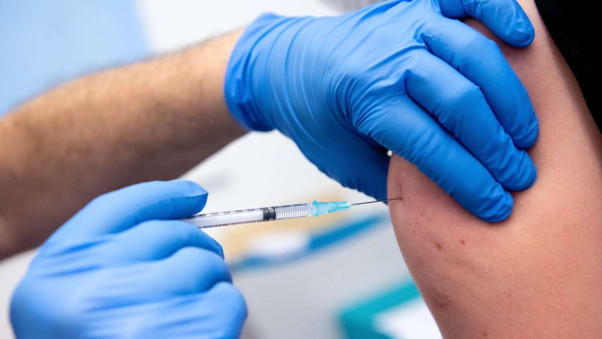 Für Klinik-Mitarbeiter: Ärzteverband fordert Impfangebote in den Krankenhäusern