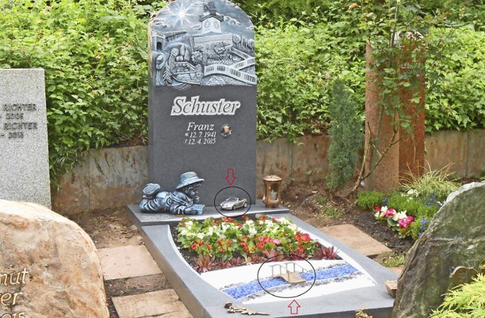 Dreister Diebstahl  in Stuttgart-Rohracker: Die bronzene Brücke vom Grab gestohlen