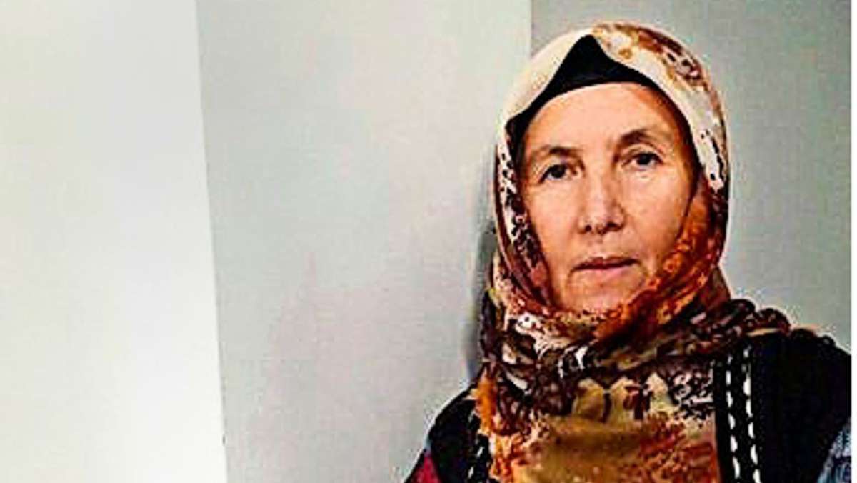  Eine Frau in der Osttürkei schickt ihre zehn Kinder aufs Gymnasium und an die Universität. Jetzt lernt sie mit 60 Jahren selbst Lesen und Schreiben. 