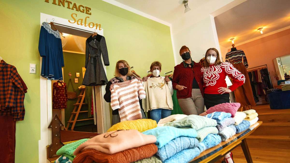  Was bleibt, wenn wir sterben? Im Fall der hochbetagten Juliana Behrendt sind es kunstvoll gestrickte Pullover. Ein Stuttgarter Laden ehrt die Verstorbene nun mit einem Sonderverkauf. 