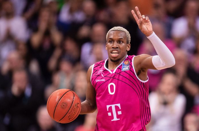 Telekom Baskets Bonn bei MHP Riesen Ludwigsburg: TJ Shorts – der kleinste Spieler der Liga ist der Größte