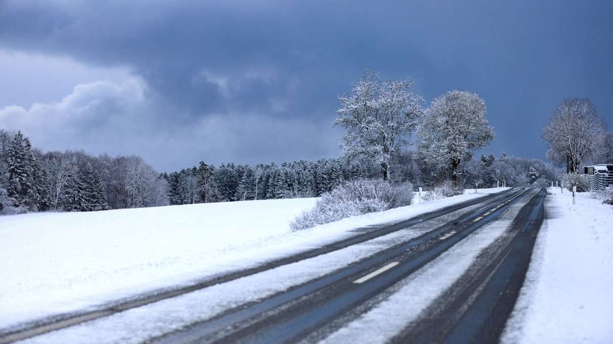 Baden-Württemberg: Schnee in Süddeutschland: Bis zu zehn Zentimetern gemessen