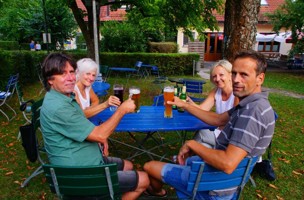 Tipp 3: Ein Klassiker der Stuttgarter Biergartenkultur – im Waldheim Heslach sitzt man lauschig unter knorrigen Obstbäumen, ...