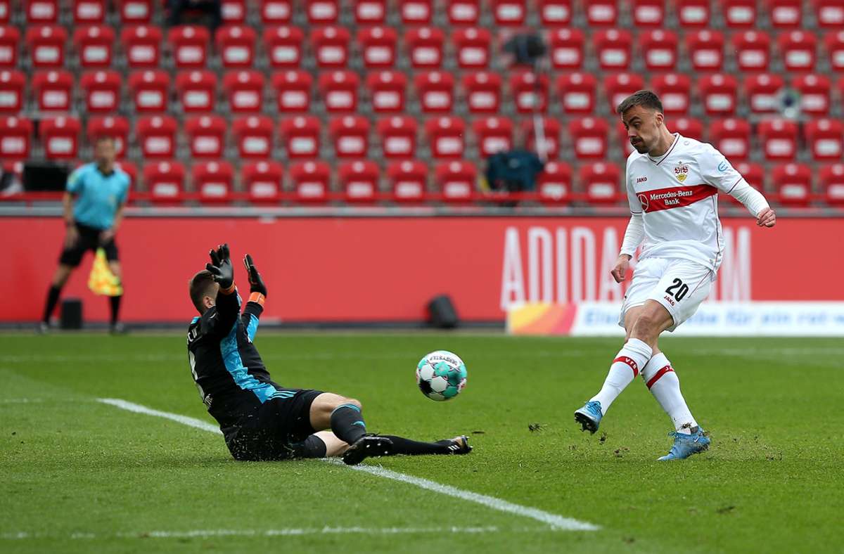 Der VfB schüttelte sich in der Halbzeit und kam motiviert aus der Kabine. Der eingewechselte Philipp Förster erzielte in der 49. Minute den Anschlusstreffer.
