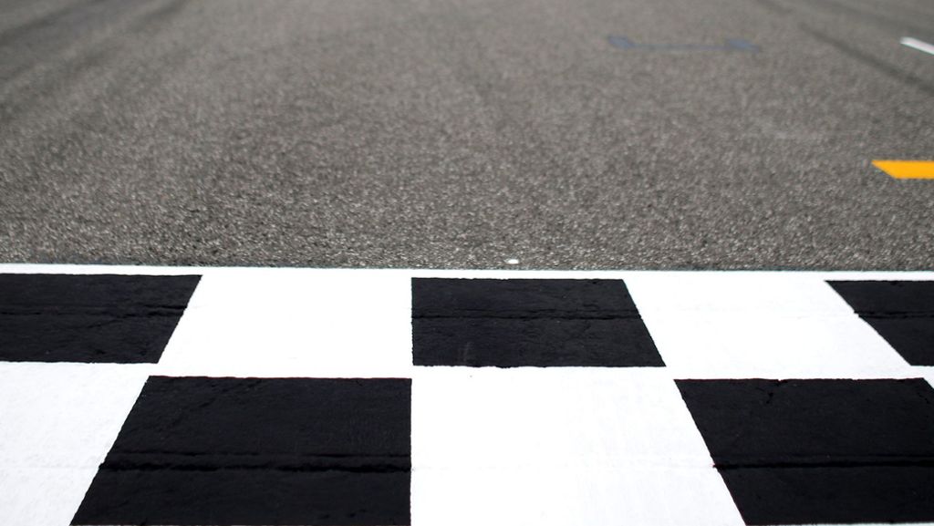 Furchtbarer Unfall bei Formel 4: 17-Jähriger verliert beide Beine