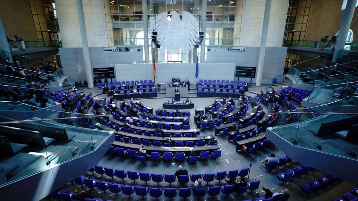 Coronavirus in Deutschland: Bundestag verlängert Pandemie-Notlage