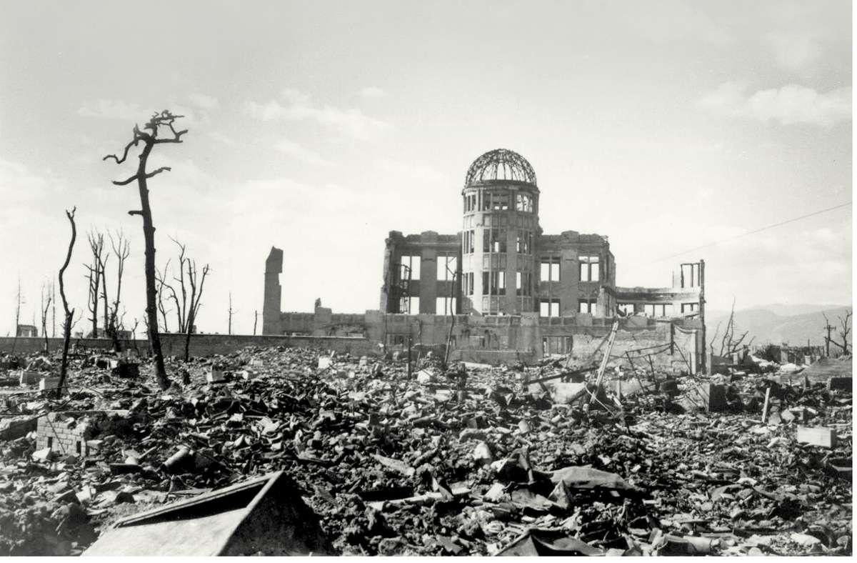Das ehemalige Industrie- und Handelskammergebäude von Hiroshima wurde am 6. August 1945 zerstört und brannte  völlig aus. Heute befindet sich die Erinnerungsstätte im 1955 errichteten Friedenspark von Hiroshima. Foto:Peace Memorial Museum/dpa Foto:  