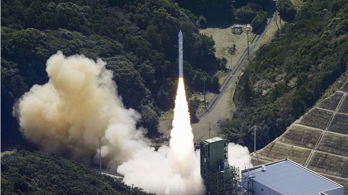Explosion in Japan: Japanischer Raketenstart endet in gewaltiger Explosion