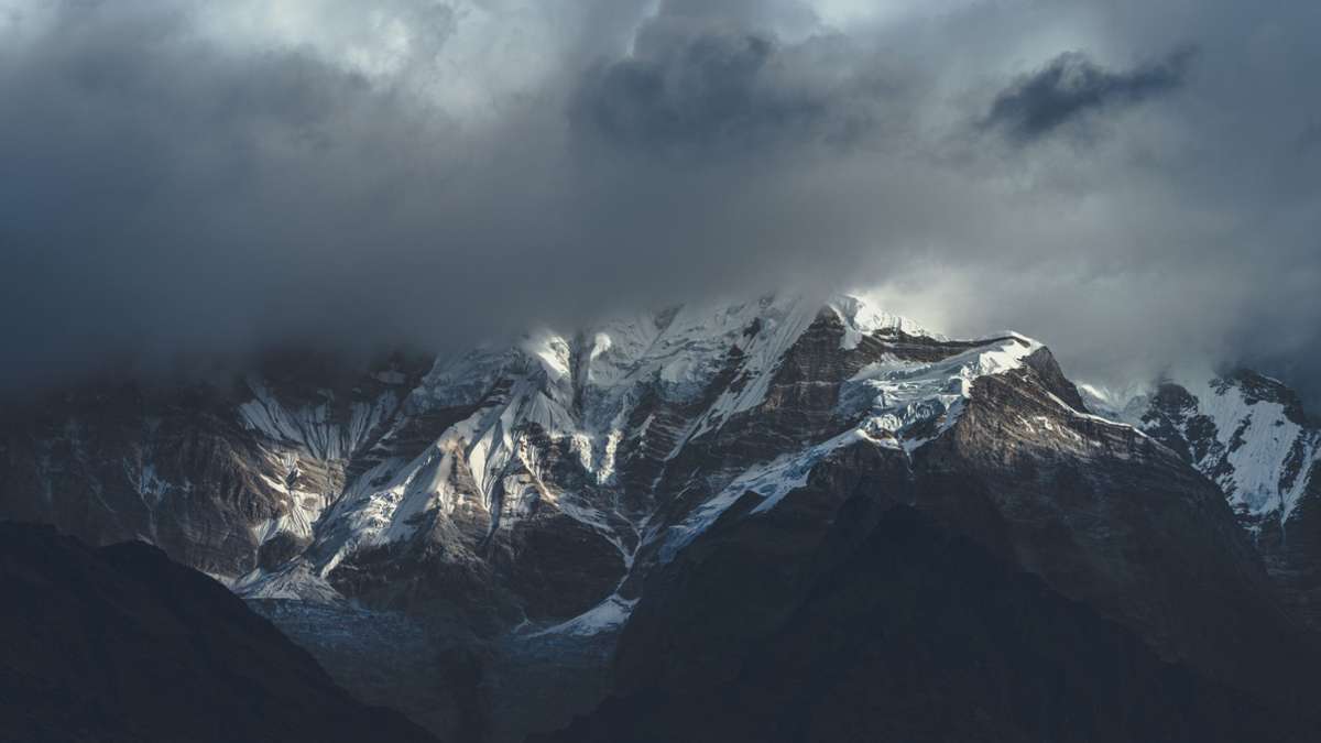 Achttausender: Bekannter Bergsteiger bricht gefährliche Himalaya-Expedition ab