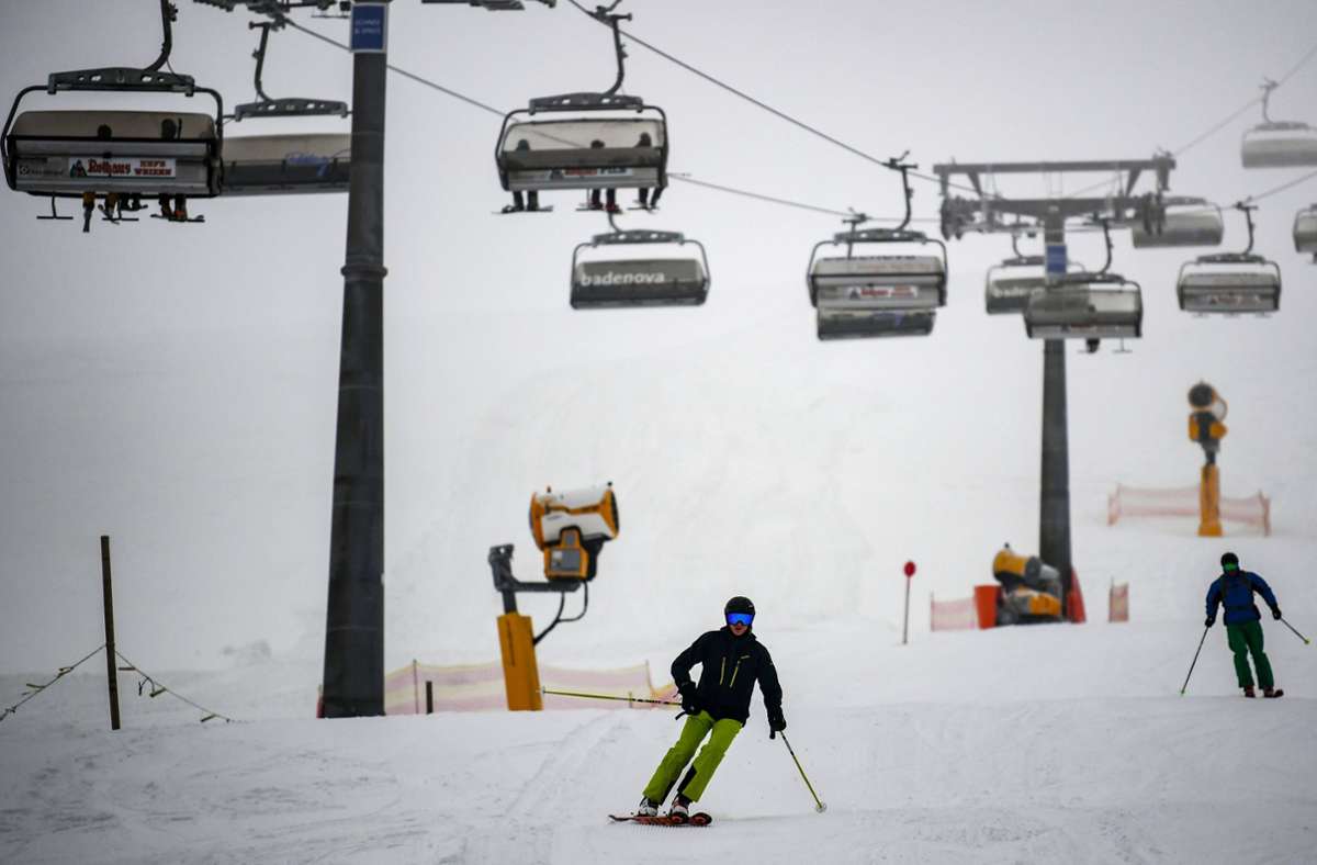 An diesem Freitag soll am Feldberg die Skisaison starten. Foto: dpa/Patrick Seeger