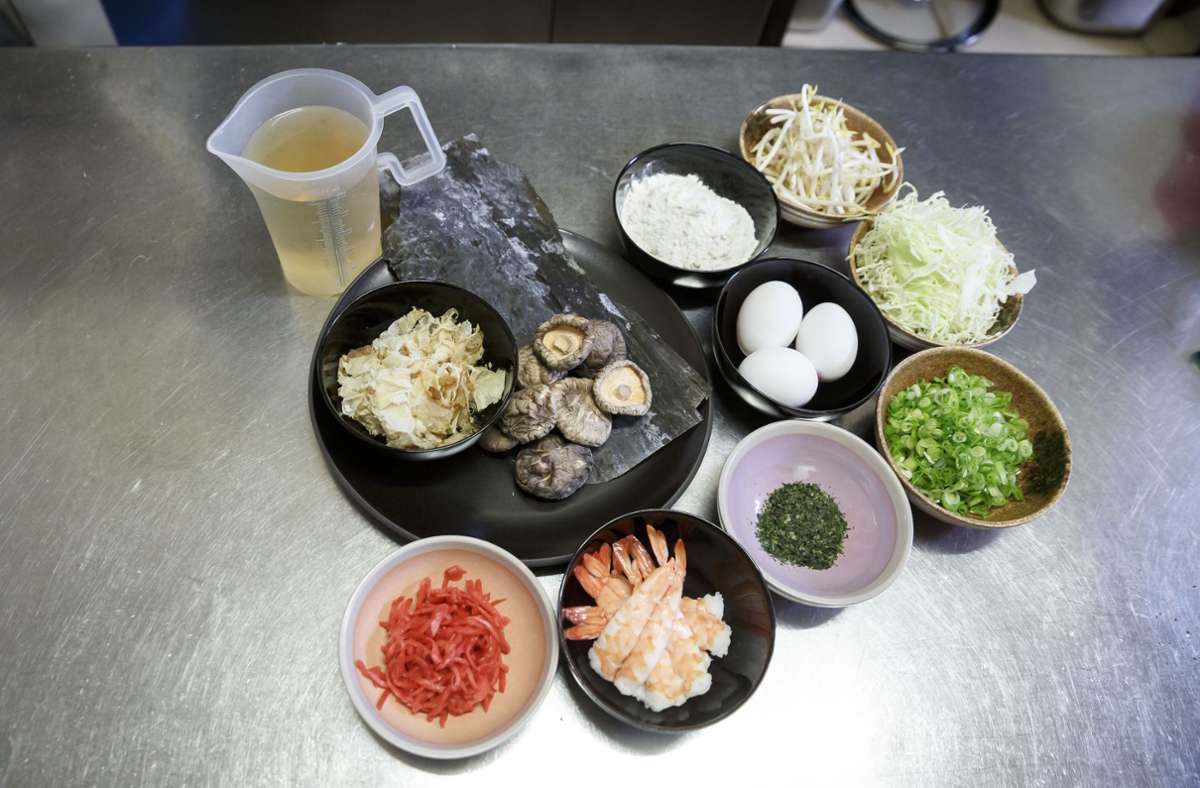Alle Zutaten für Okonomiyaki auf einen Blick