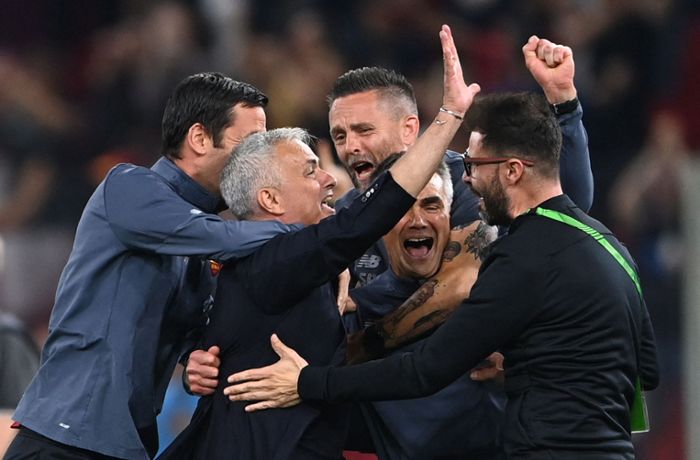 Mit Mourinho ins Titelglück: AS Rom gewinnt Conference League