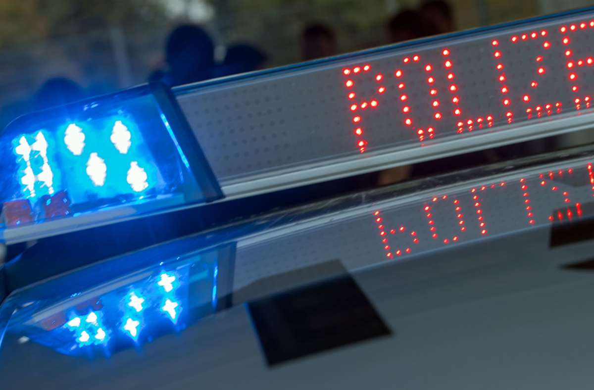 Die Polizei ermittelt nach einem Messerangriff in Kirchheim. Foto: picture alliance