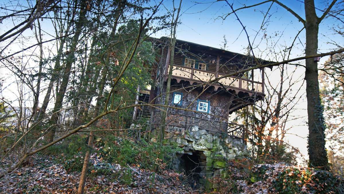  Die Stadt Kirchheim und der Investor haben sich geeinigt: Das Schweizer Haus im Weisepark darf stehen bleiben, wie auch ein großer Teil des alten Baumbestands. 