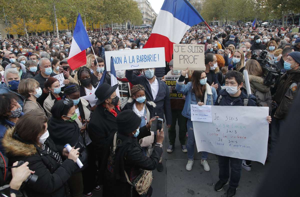 Die Ermordung des Lehrers hatte Proteste ausgelöst. Foto: AP/Michel Euler