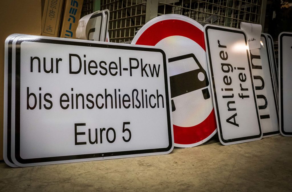 Dürfen bald nur noch Diesel mit Euronorm 6 in die Innenstadt, Zuffenhausen, Bad Cannstatt und Feuerbach fahren? Das Land will gegen das neue Verbot vorgehen. Foto: Lichtgut/Achim Zweygarth