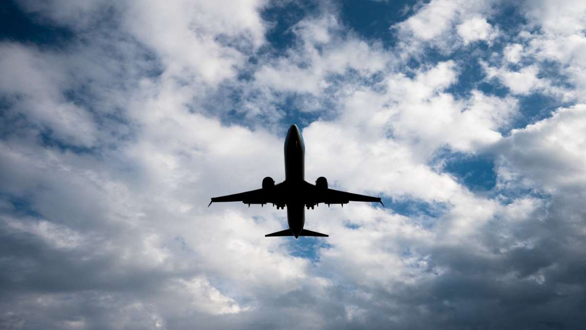  Im deutschen Luftraum war auch im vergangenen Jahr wegen der Corona-Pandemie wenig los. Die Flugsicherung registrierte eine Verkehrsdichte, wie es sie zuletzt vor 30 Jahren gegeben hat. 