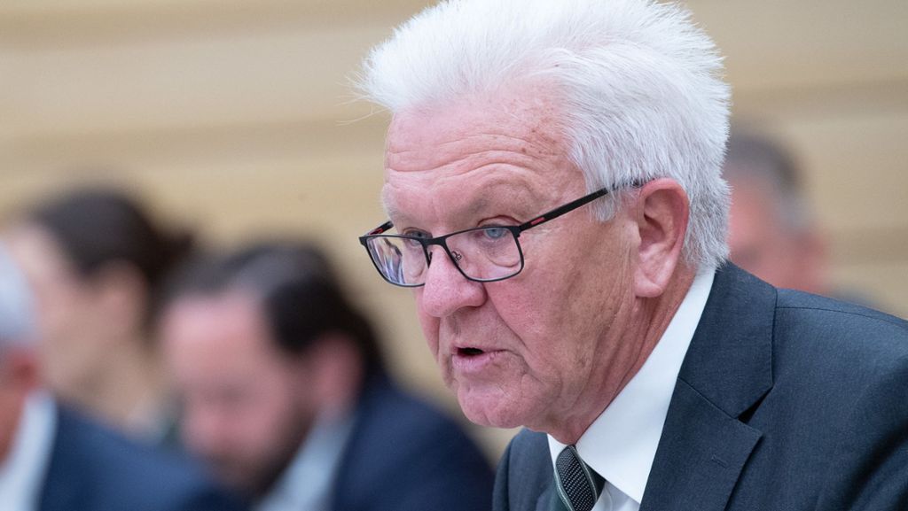 Ministerpräsident von Baden-Württemberg: Kretschmann kritisiert Bundesregierung für „Autogipfel“-Planung