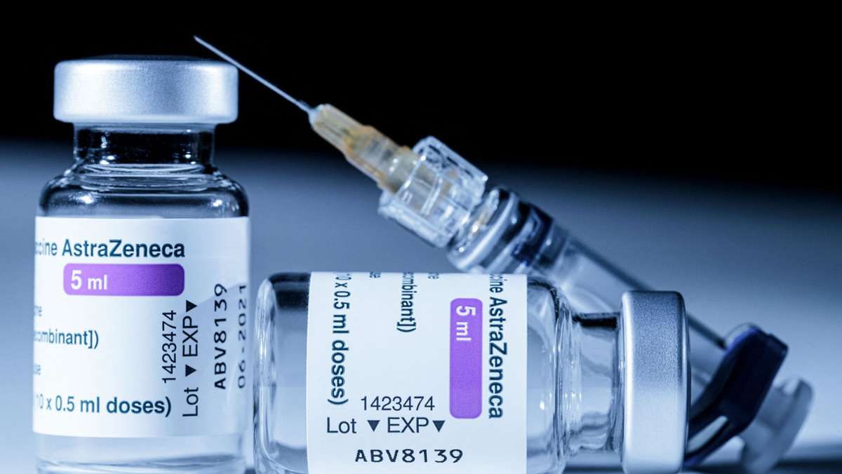 Coronavirus in Deutschland: Spahn genehmigt weitere Astrazeneca-Impfungen