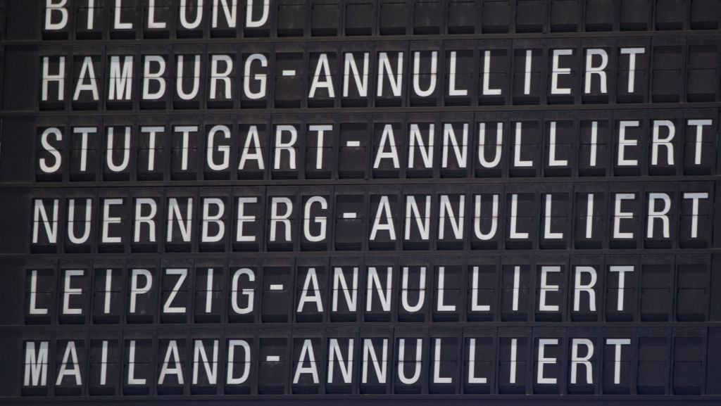 Flughafen Stuttgart: Neun Flüge nach Wintereinbruch annulliert