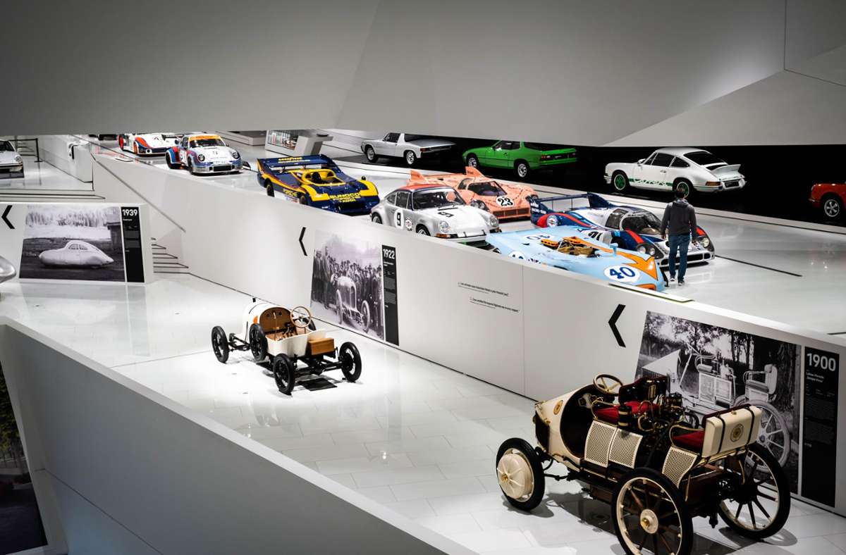 Seit Dienstag können sich die Besucher wieder neue und alte Porsche-Modelle anschauen.