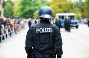 Aggressive Jugendliche verletzen Polizisten bei G7-Grenzkontrolle