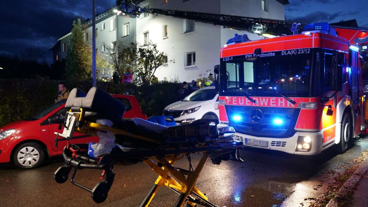 Feuerwehreinsatz in Esslingen: Zwei Tote nach Brand in Mehrfamilienhaus