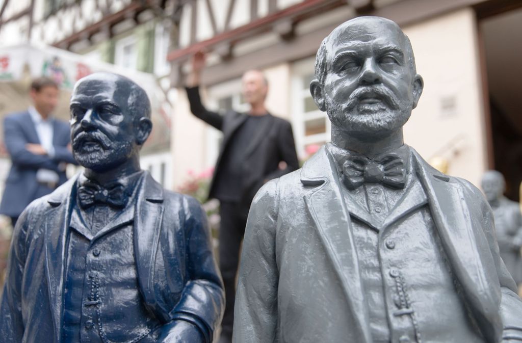500 Gottlieb-Daimler-Figuren sind für die Hörl’sche Kunstinstallation während der Remstal-Gartenschau hergestellt worden. Foto: Frank Eppler