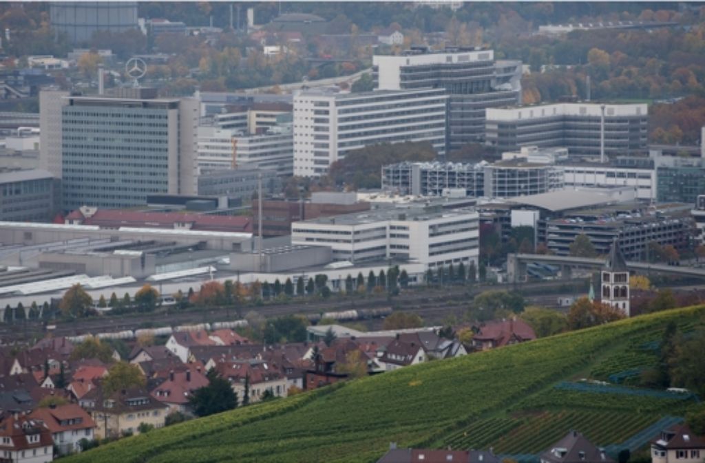 18. März: Stuttgarts Autobauer Daimler nimmt richtig viel Geld in die Hand und will seinen Stammsitz in Stuttgart-Untertürkheim neu ausrichten. Bei der Investition geht es um mehrere Milliarden Euro, sie sollen auch die rund 18.700 Arbeitsplätze am Neckar sichern.Hier geht es zum Artikel von damals
