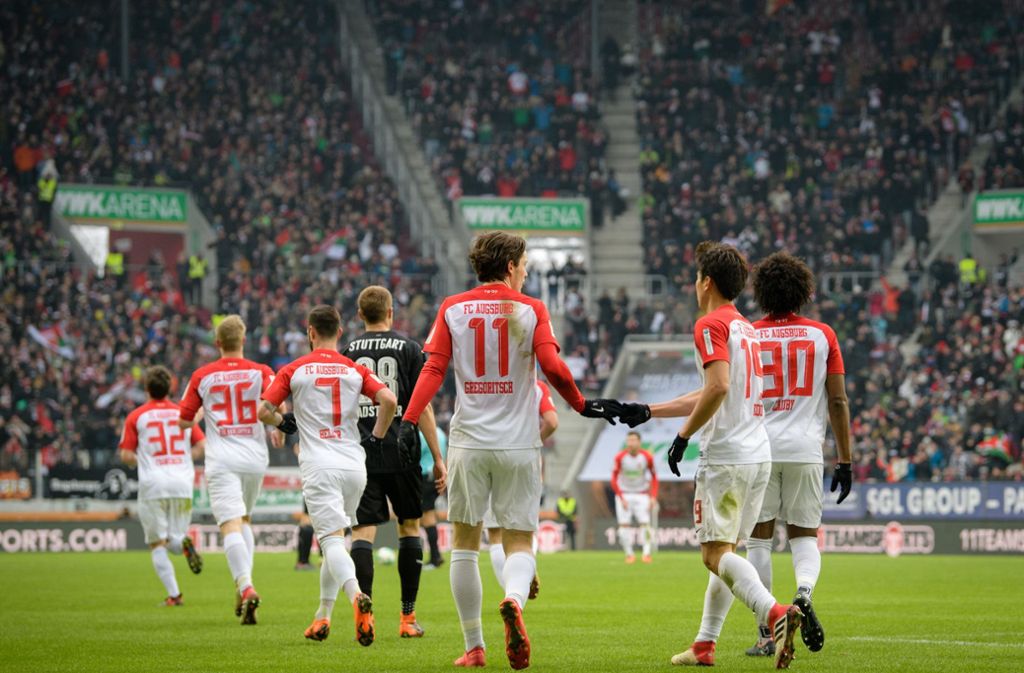 Der VfB Stuttgart konnte die Gäste aus Augsburg bezwingen. Impressionen vom Spiel zeigt unsere Fotostrecke. Foto: dpa