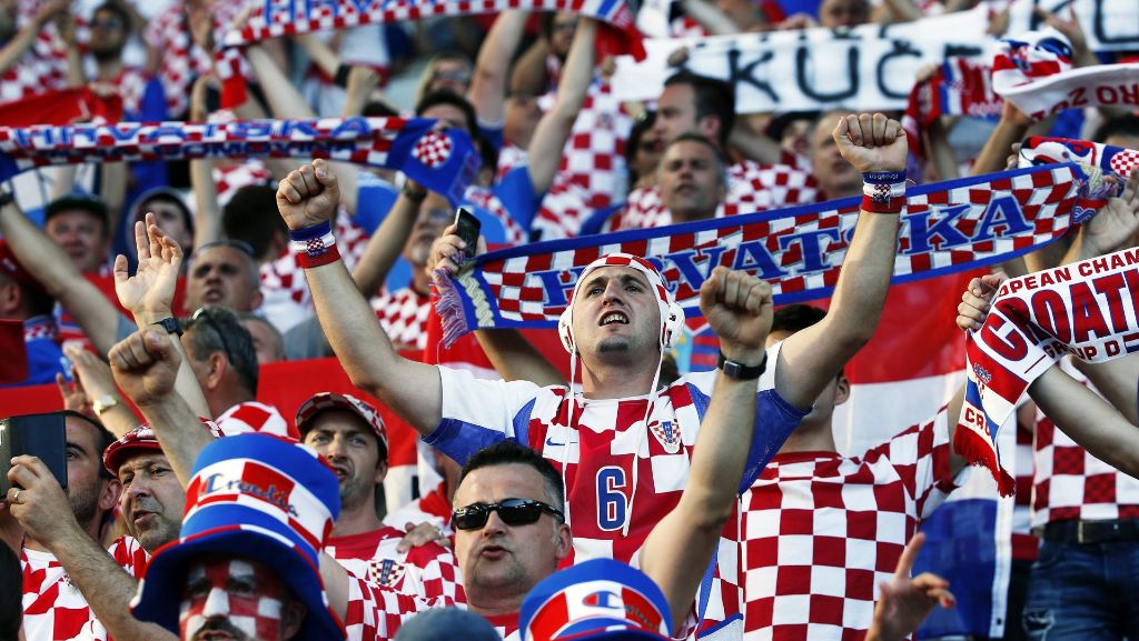 Waldbrände in Kroatien: Fußball-Fans helfen bei den Löscharbeiten