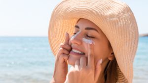 Wie lange hält Sonnencreme auf der Haut?
