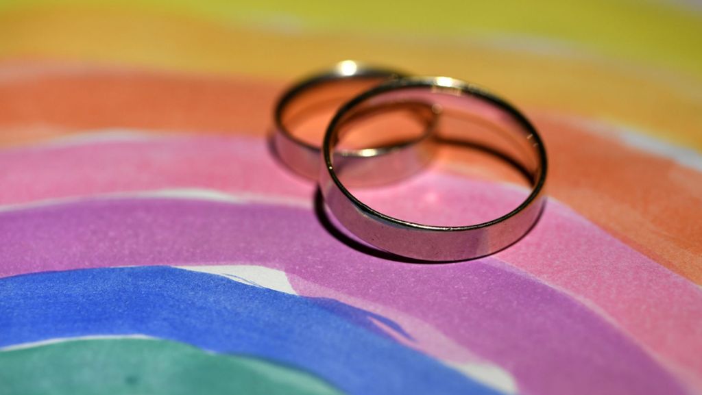 Evangelische Kirche in Württemberg: Glockengeläut auch für homosexuelle Paare gefordert