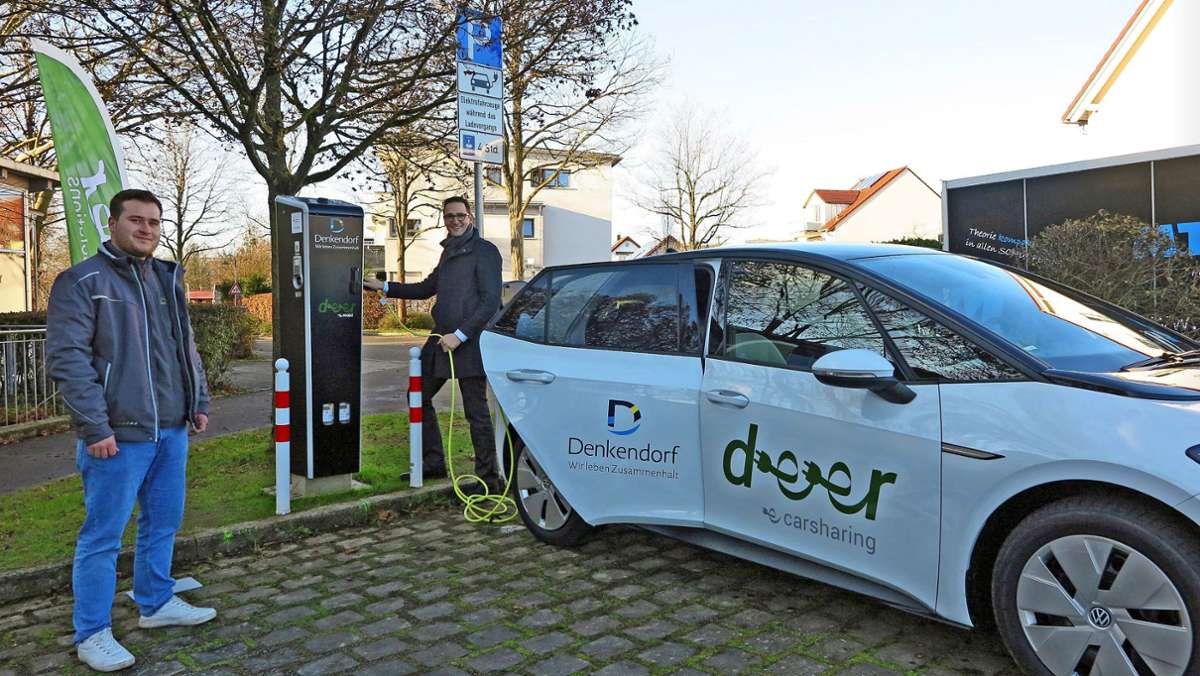  Als Teil des kommunalen Elektromobilitätskonzepts wurde in der Lenaustraße in Denkendorf eine Ladesäule für Elektroautos installiert. Dort kann ab sofort auch ein E-Auto ausgeliehen werden. 