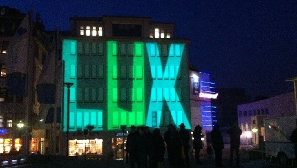 Farbfleck im grauen Stuttgart: Lux erhellt das Literaturhaus