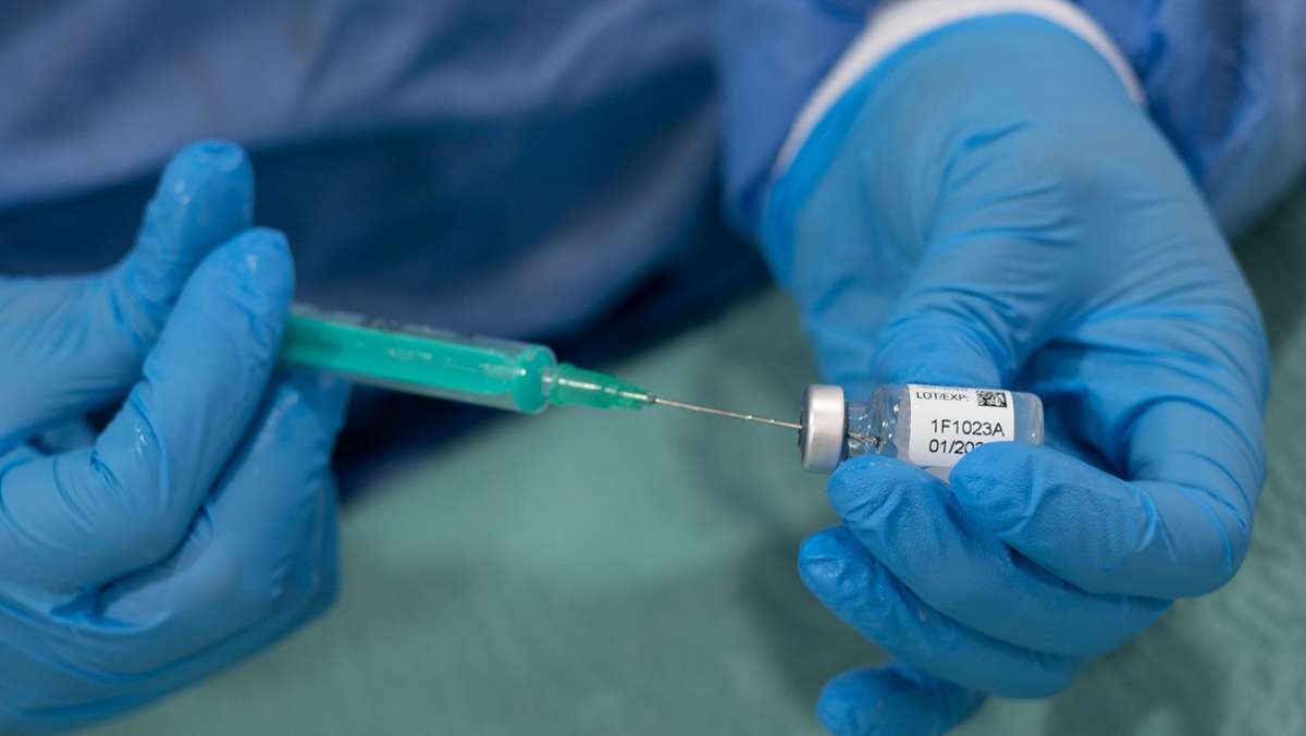 Neue Coronavirus-Variante aus Südafrika: Experte: Impfungen „fast sicher“ weniger effektiv gegen B.1.1.529