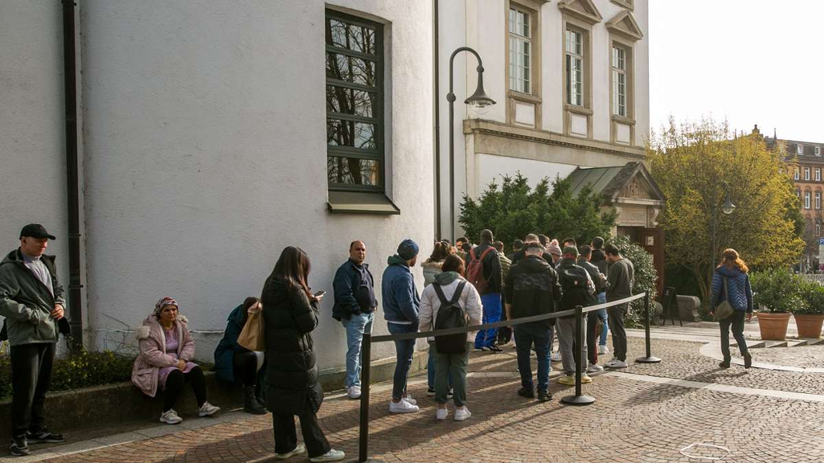 Bürgerservice Einwanderung Esslingen: Erfolge beim  Kampf gegen die Warteschlangen