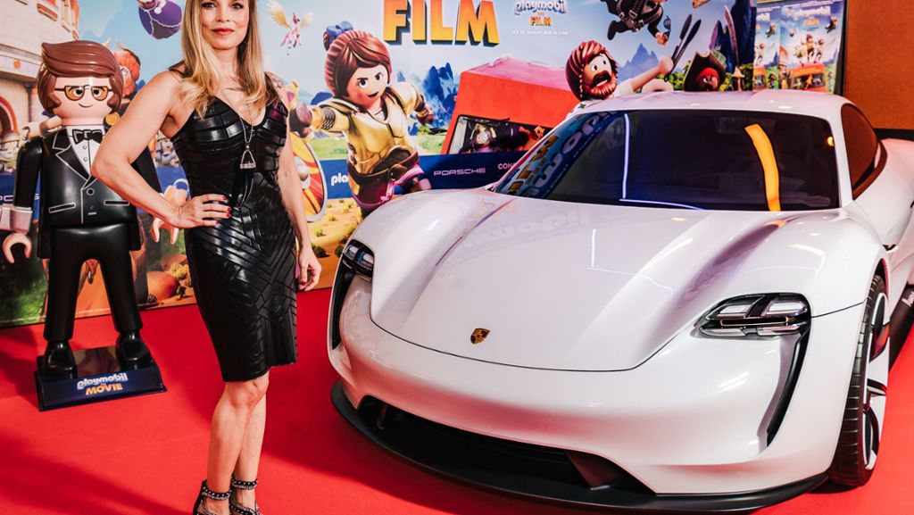 Premiere von „Playmobil – Der Film“: In den Kinos rast der Stuttgarter Elektro-Porsche schon