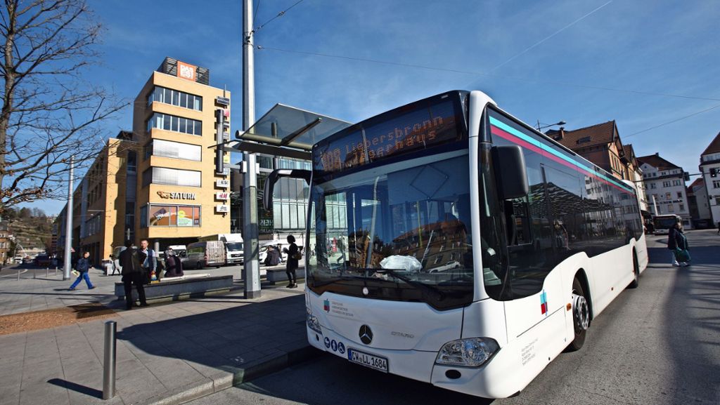 Esslingen: Busunternehmen  kündigt  Vollbremsung an