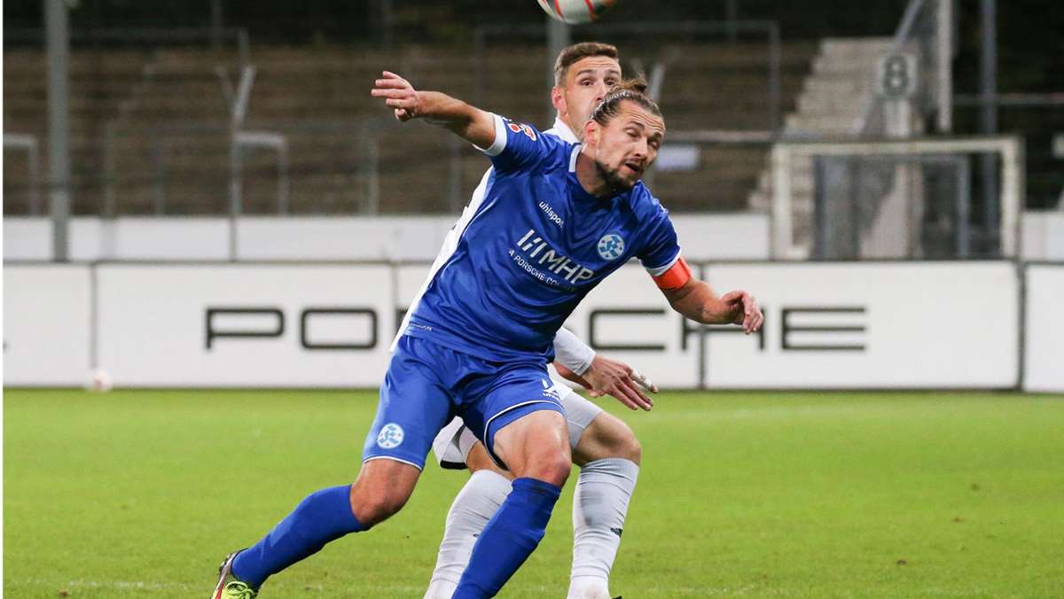  Die Stuttgarter Kickers sind am Dienstag ins Viertelfinale des WFV-Pokals eingezogen. Beim TSV Berg gelang den Blauen ein 3:1-Sieg. 